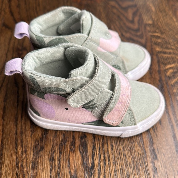 Cat and Jack Hi Tops - Picture 2 of 6